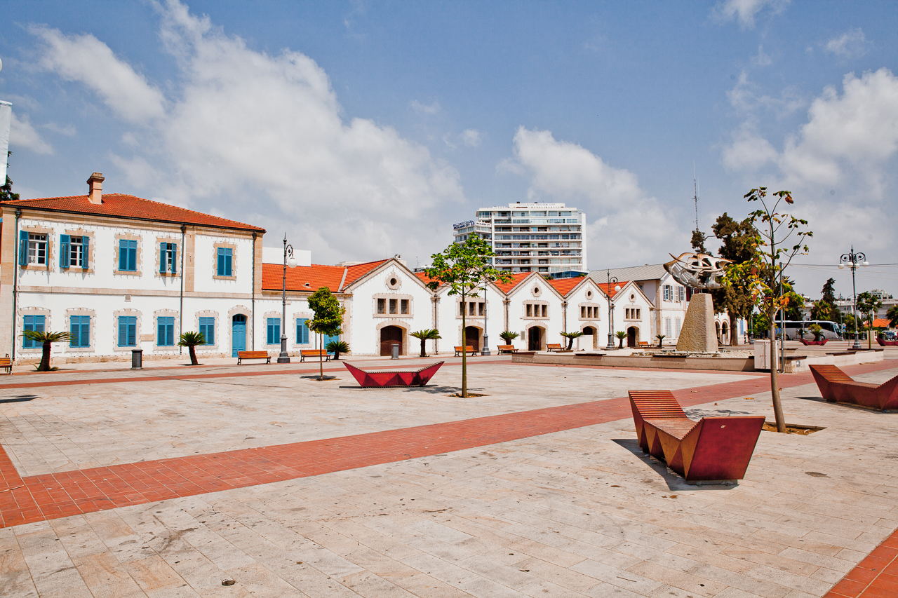 The square opposite the entrance to the Marina
