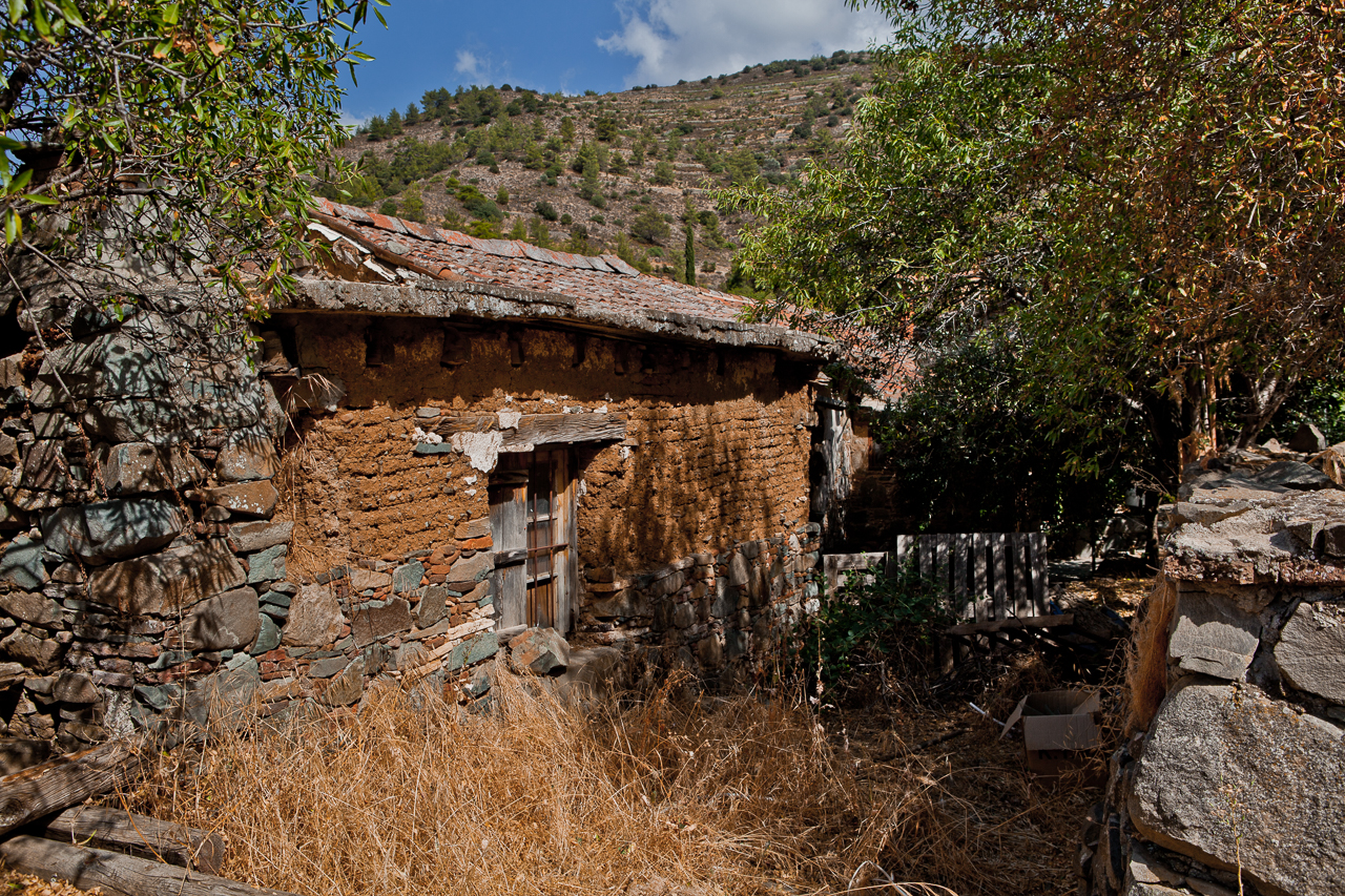 Fikardou village