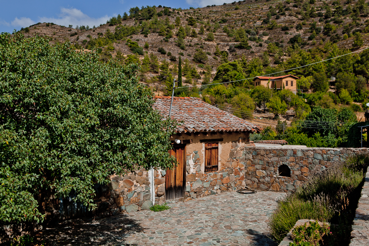Fikardou village