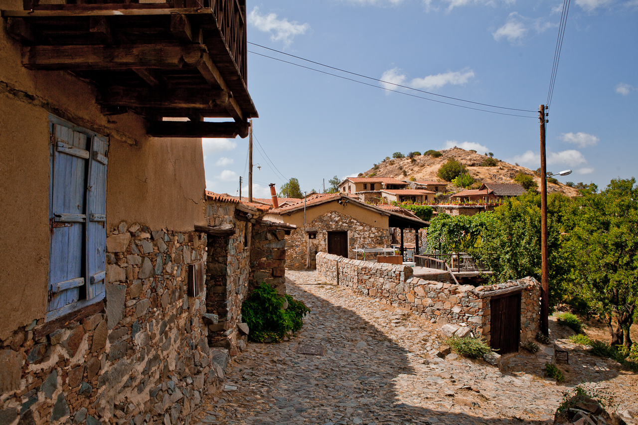 Fikardou village