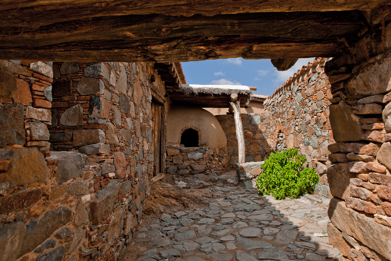 Fikardou village
