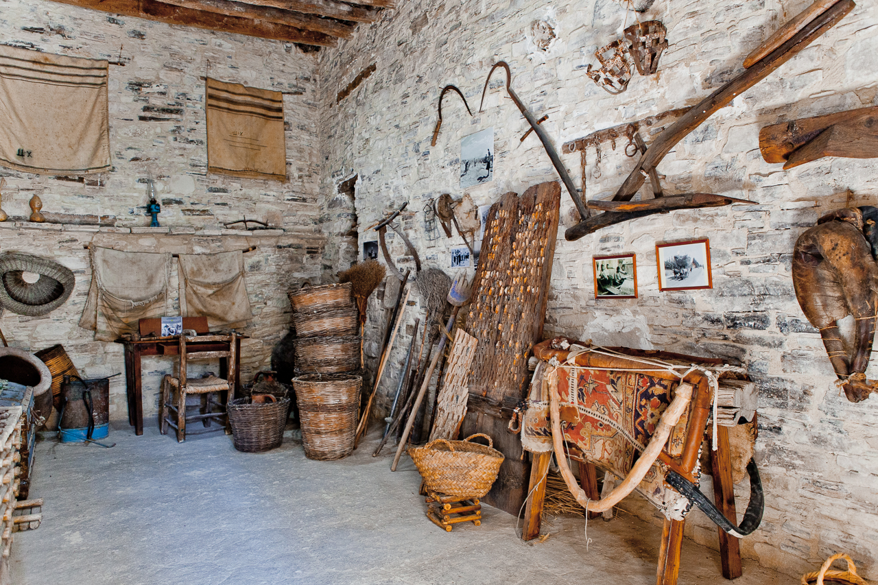 Bee &amp; Embroidery Museum, Kato Drys village