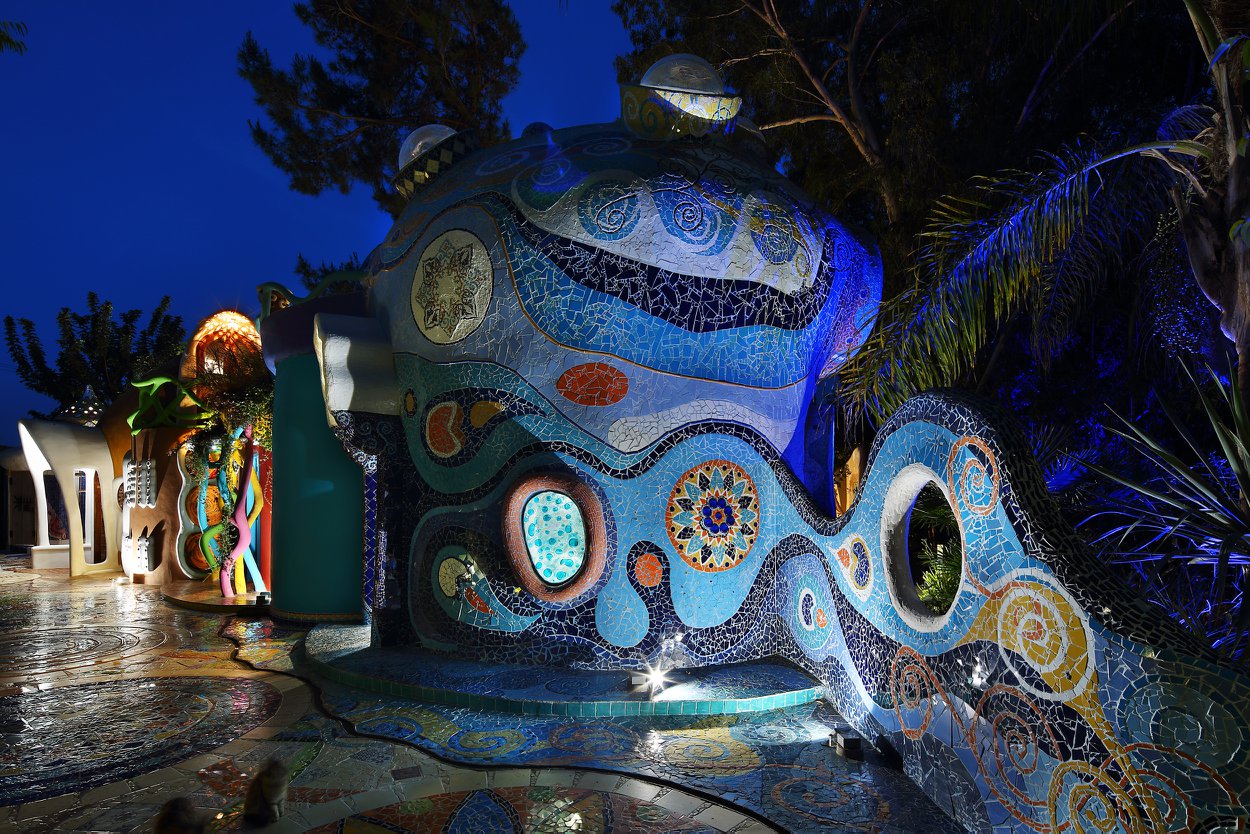 The Blue House, Euphoria Art Land, Пиргос
