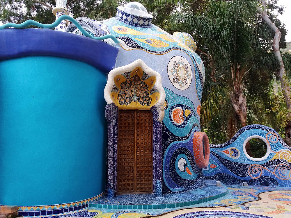 The Blue House, Euphoria Art Land, Пиргос