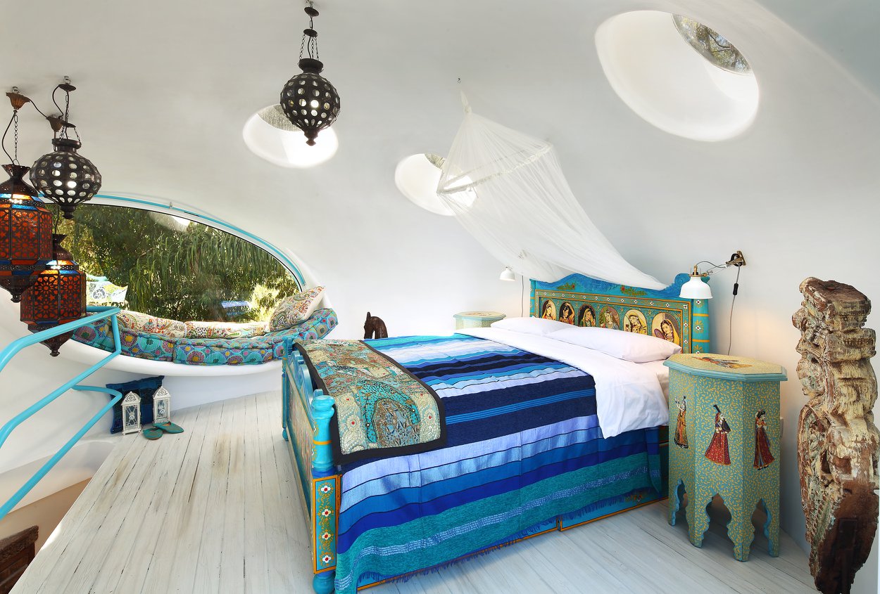The Blue House, Euphoria Art Land, Пиргос