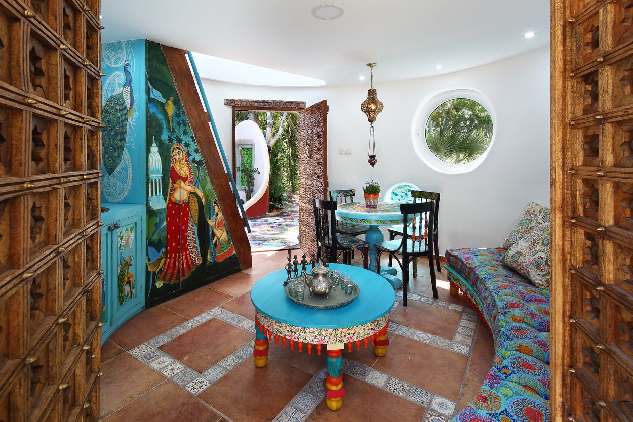 The Blue House, Euphoria Art Land, Пиргос