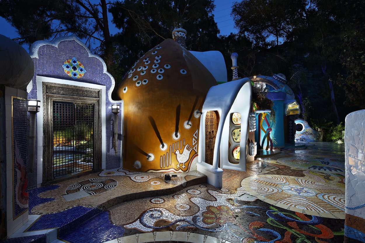 The Earth House, Euphoria Art Land, Пиргос