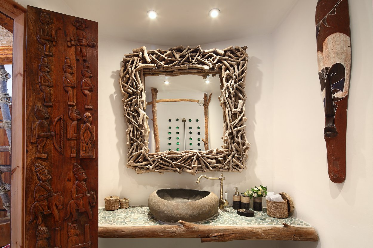 The Earth House, Euphoria Art Land, Пиргос