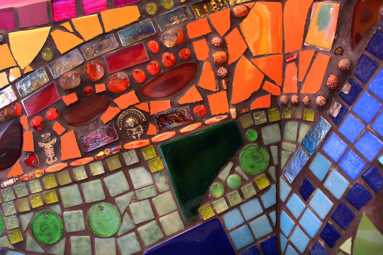 The Color House, Euphoria Art Land, Пиргос