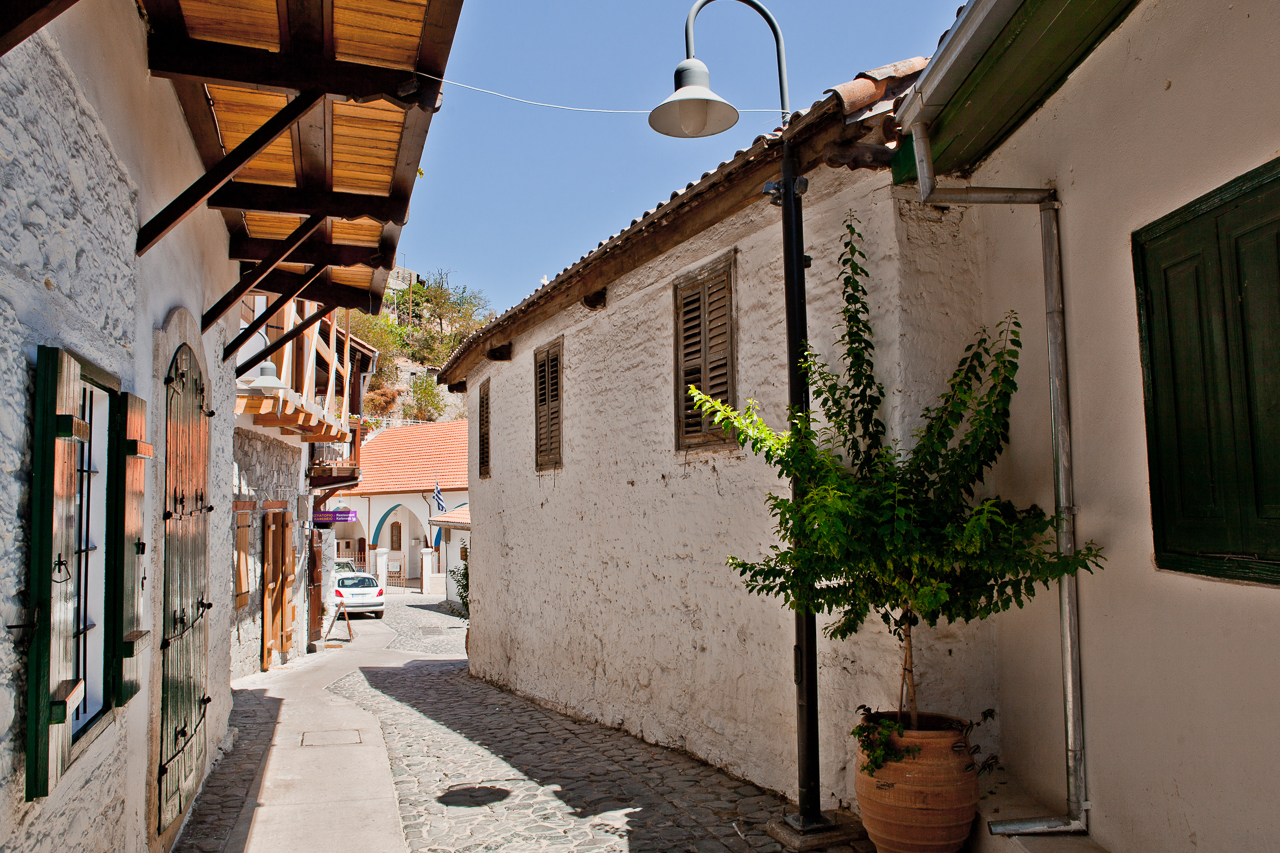 Kalopanayiotis village