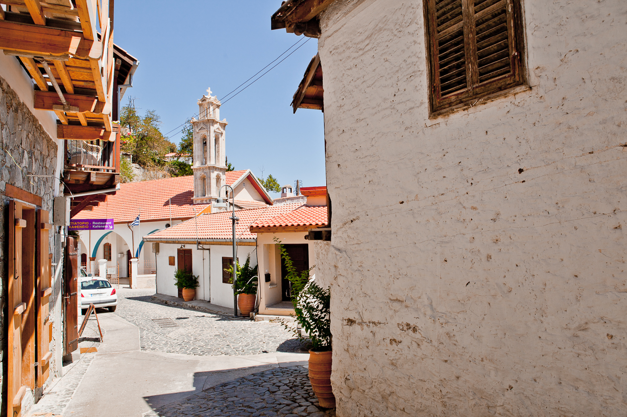 Kalopanayiotis village