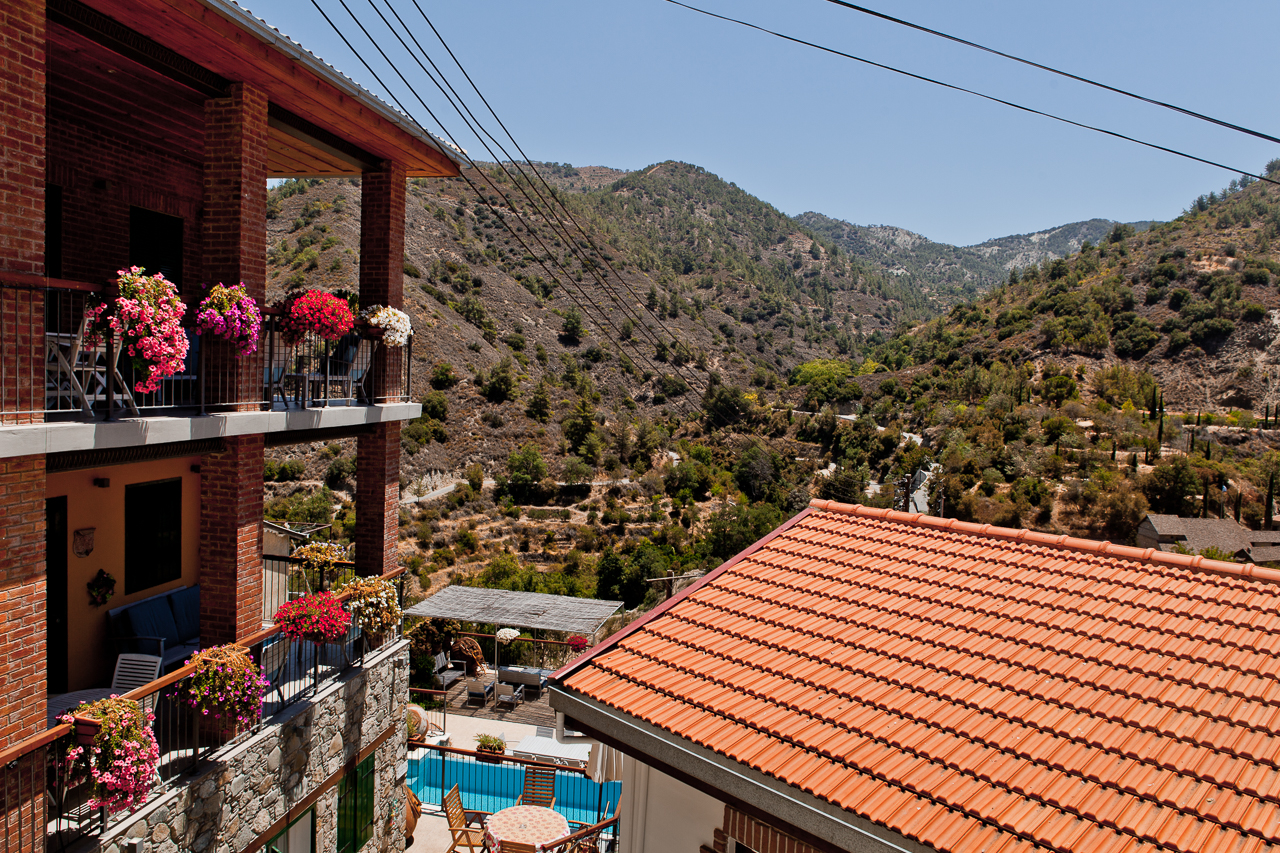 Kalopanayiotis village