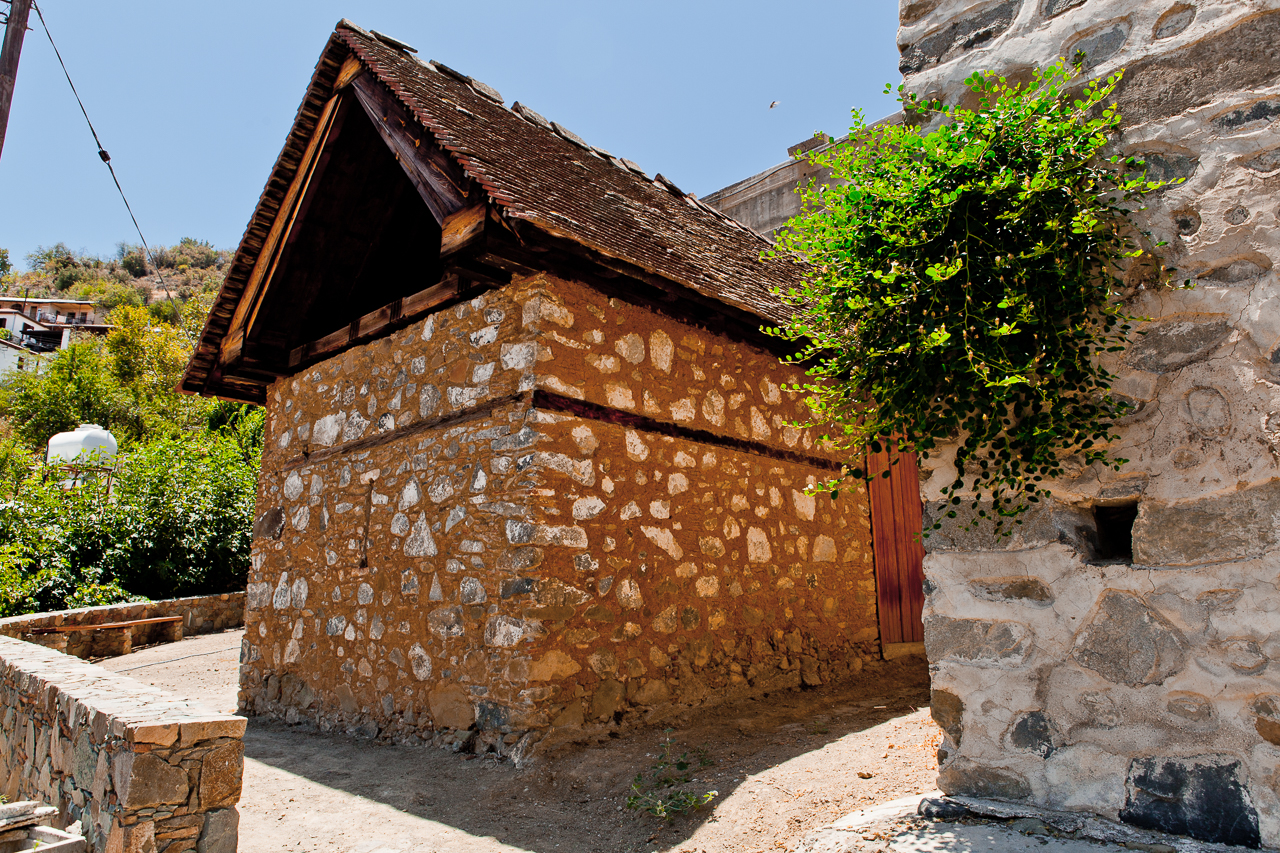 Kalopanayiotis village