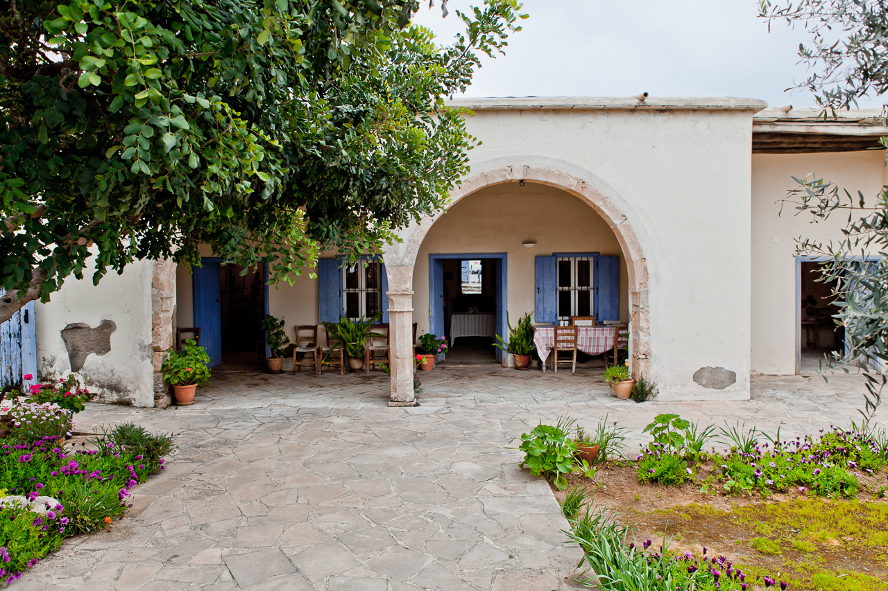 Traditional house in Deryneia