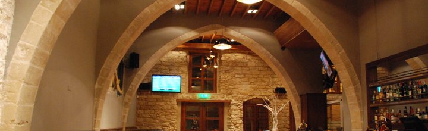 Doors, ресторан интернациональной кухни «Дорз» в Старом Порту, Лимассол (ЗАКРЫТО)