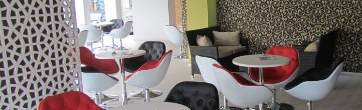 D&#039;oro Cafe – Bar, кафе и бар D&#039;oro в Ларнаке