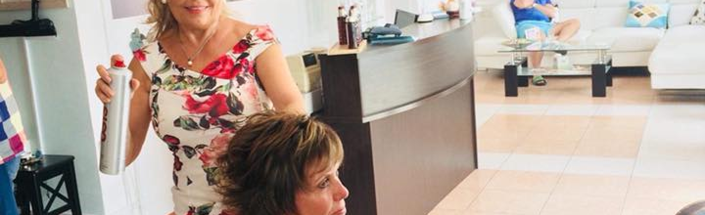 Helen Charles Salon – London, салон Helen Charles в Пафосе