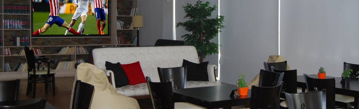 Кафе Cafe &amp; Bar Celona в Никосии