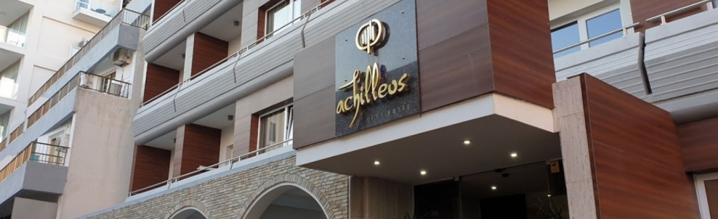 Ресторан в отеле Achilleos City Hotel в Ларнаке Ресторан в отеле Achilleos City Hotel в Ларнаке