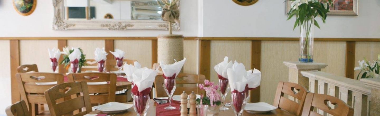 Ресторан в отеле Saint Elena Boutique Hotel в Ларнаке