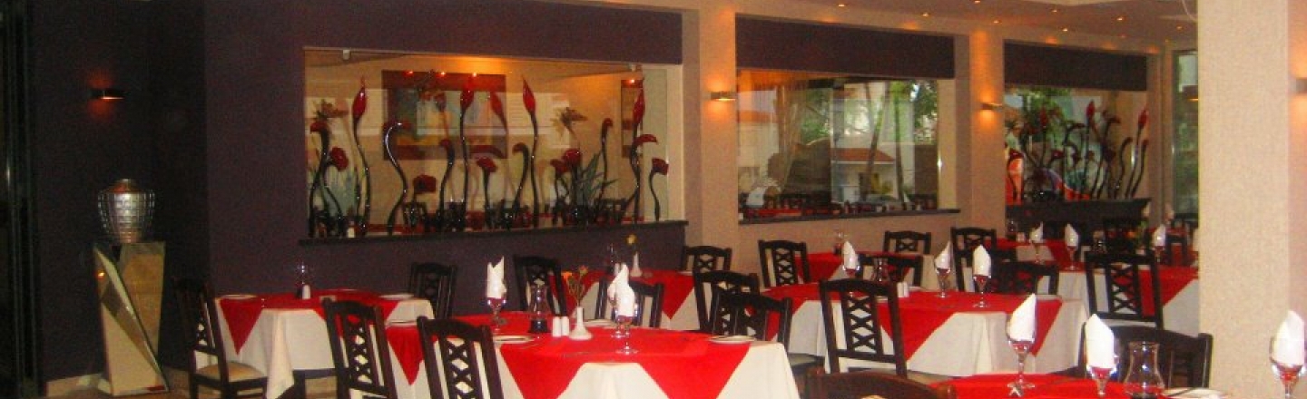 Sizzlers Steak &amp; Flambe House, ресторан «Сиззлерс» в Протарасе