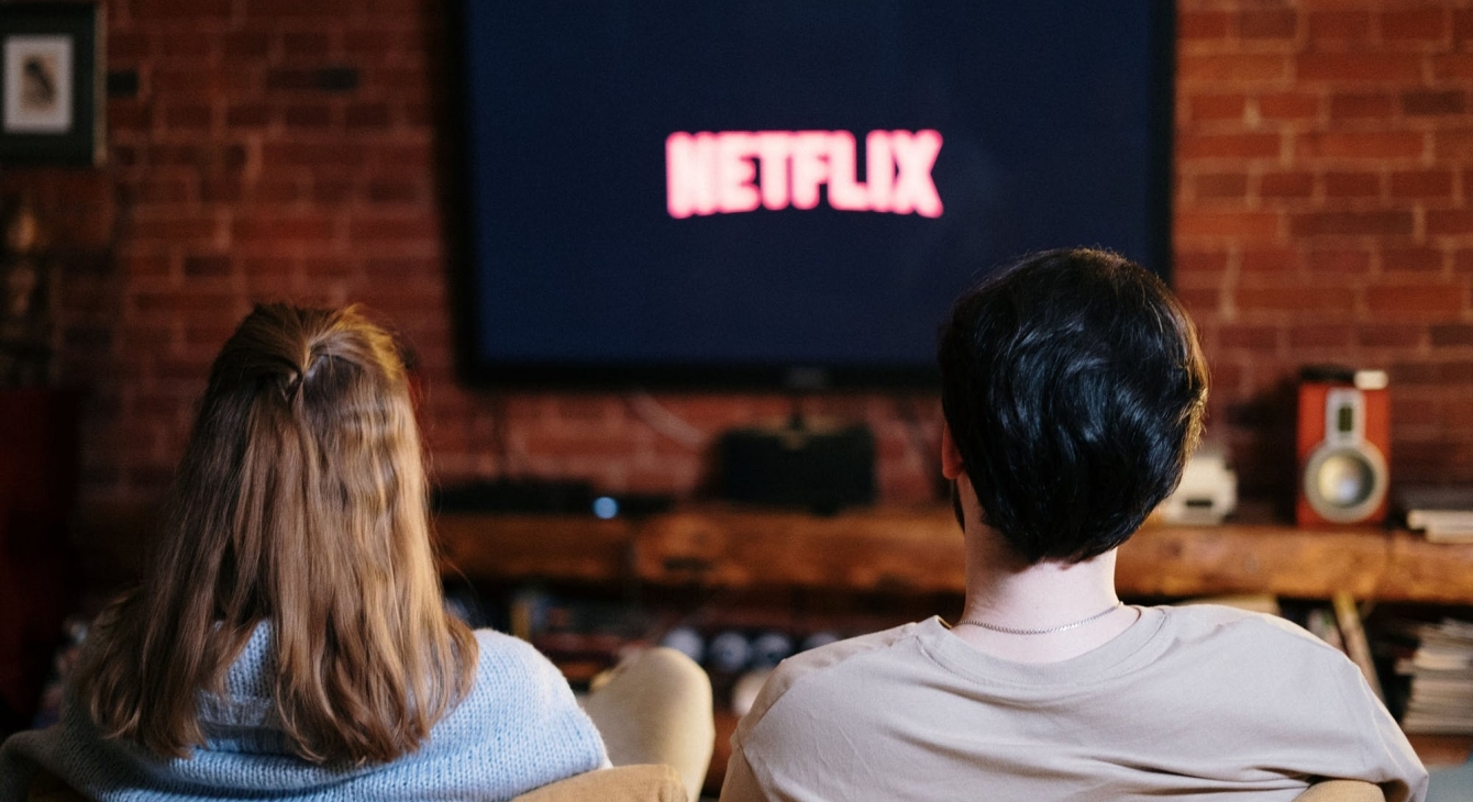 Новинки сериалов в августе 2020 Новинки сериалов в августе 2020